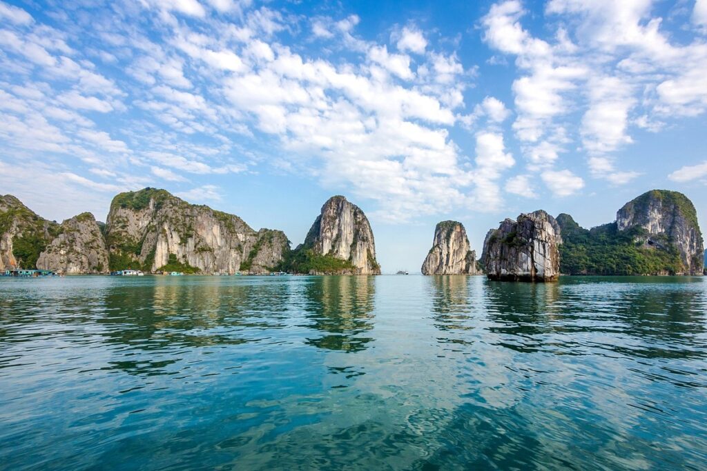 Đi Cát Bà từ Hà Nội - Đặt tour tại Thế Sinh Tourist