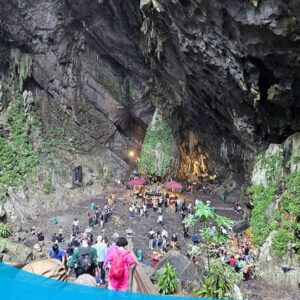 tour du lich chua huong the sinh tourism the sinh tourist 001 20240520 110818