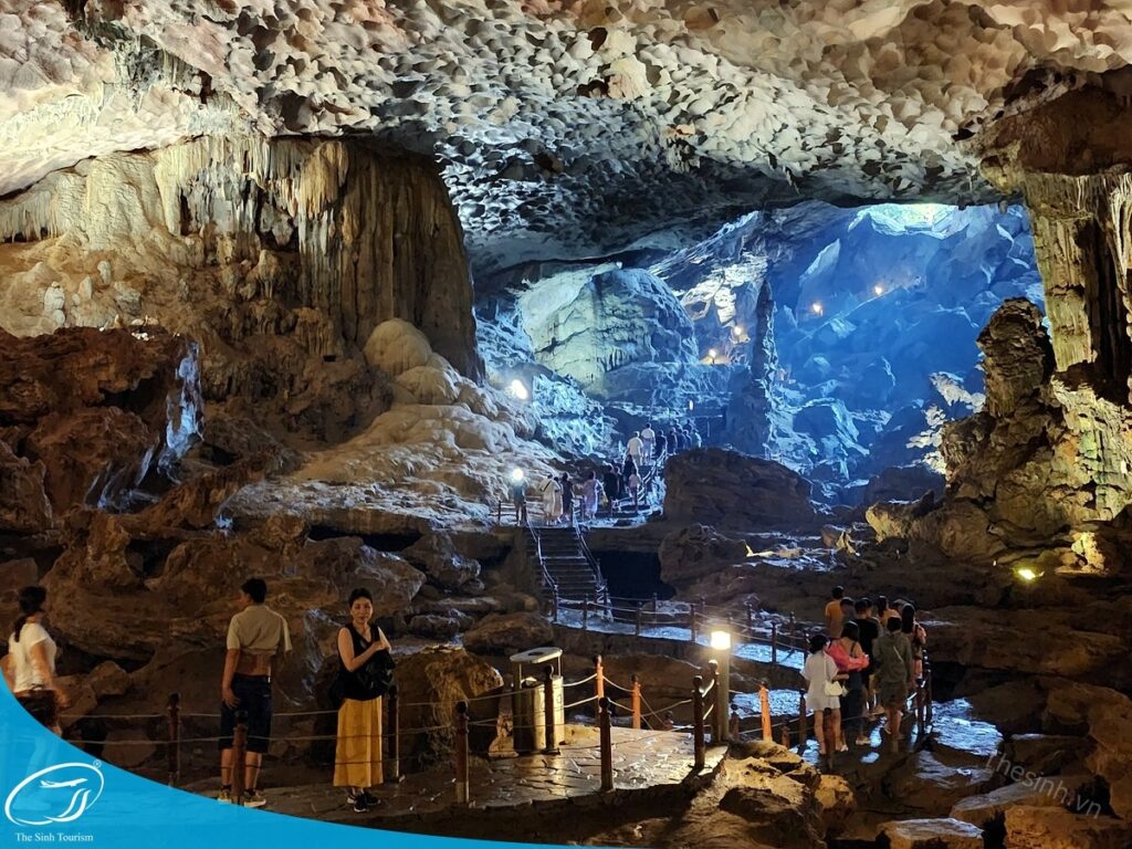 Đi Hạ Long 2 ngày 1 đêm cùng gia đình - Trọn vẹn mà không mệt! 8 tour du lich ha long du lich the sinh hang sung sot 017 20240510 134757