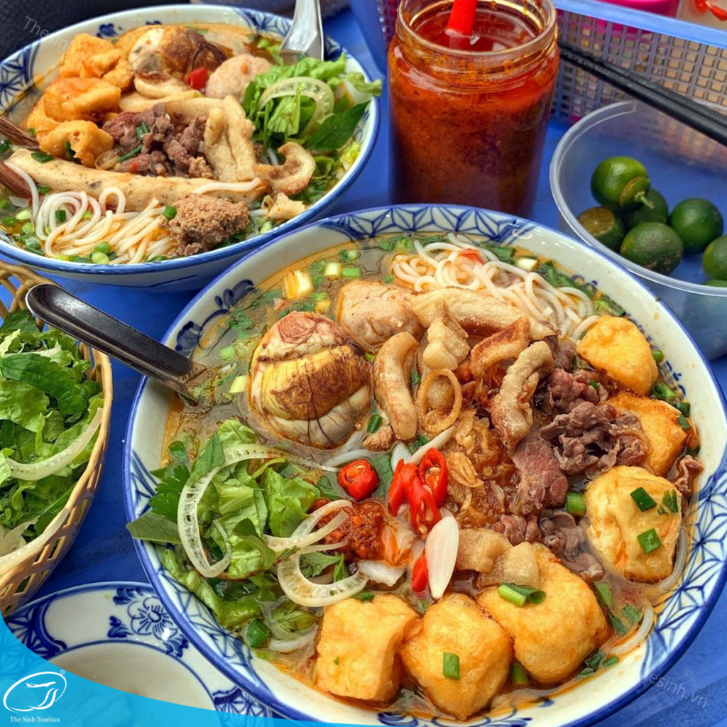 tour du lich ha noi du lich the sinh tourist the sinh tourism am thuc ha noi 007 20240510 135828