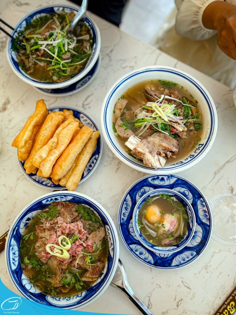 tour du lich ha noi du lich the sinh tourist the sinh tourism am thuc ha noi 017 20240510 135829