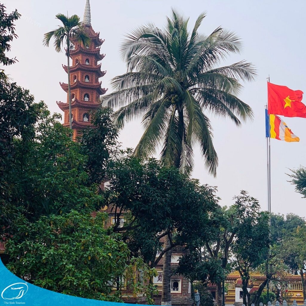 tour du lich ha noi du lich the sinh tourist the sinh tourism chua tran quoc 023 20240510 135336