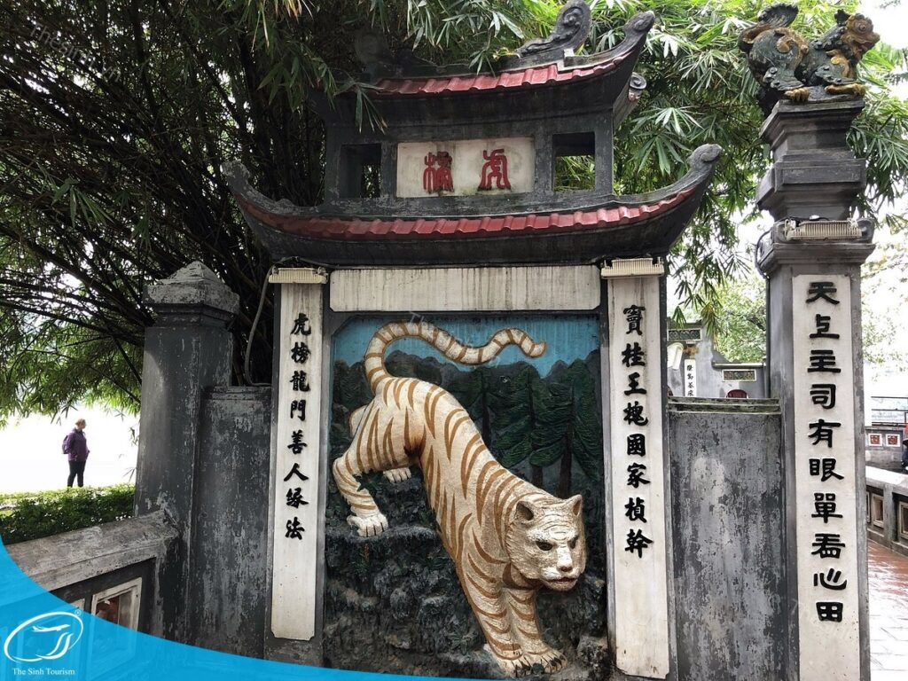tour du lich ha noi du lich the sinh tourist the sinh tourism ho guom ho hoan kiem 003 20240510 135408
