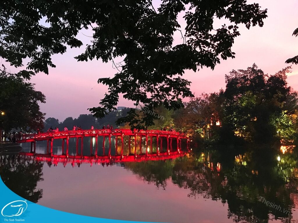 Đặt tour tham quan Hà Nội 1 ngày tại thesinh.vn