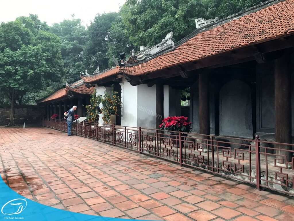 tour du lich ha noi du lich the sinh tourist the sinh tourism van mieu quoc tu giam 006 20240510 140025
