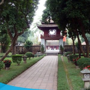 tour du lich ha noi du lich the sinh tourist the sinh tourism van mieu quoc tu giam 009 20240510 140025