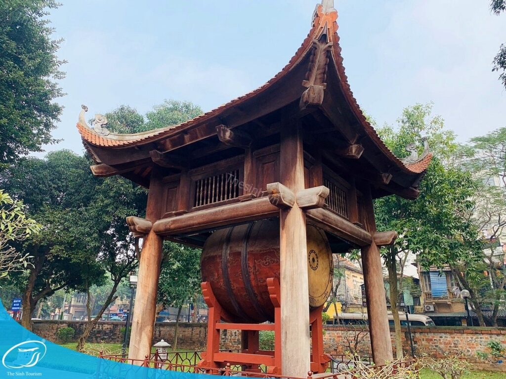 tour du lich ha noi du lich the sinh tourist the sinh tourism van mieu quoc tu giam 022 20240510 140026