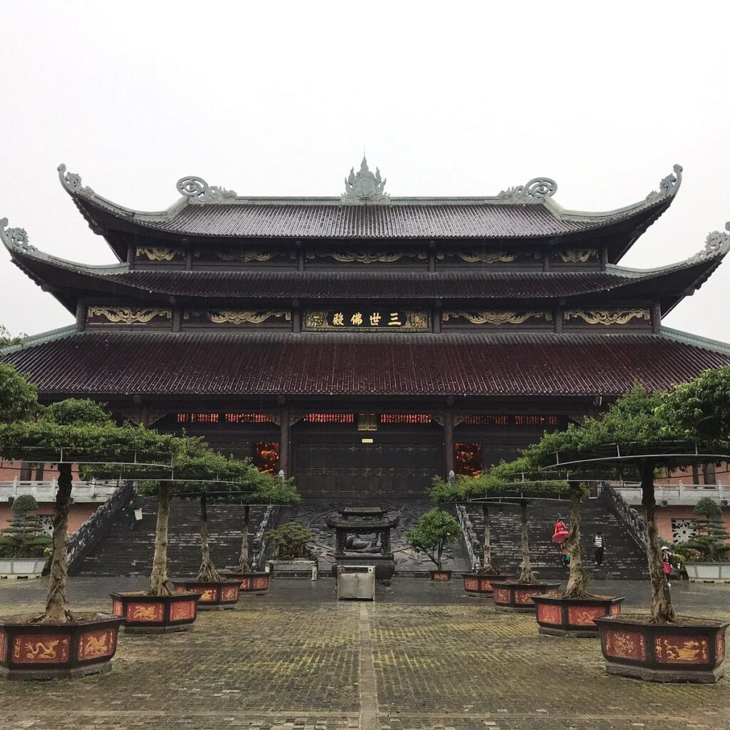 Tour Ninh Bình Tràng An 1 Ngày - Hành Trình Khám Phá Trọn Vẹn Nhất 6 Chùa Bái Đính - Đặt tour Ninh Bình Tràng An 1 ngày tại Thế Sinh Tourist