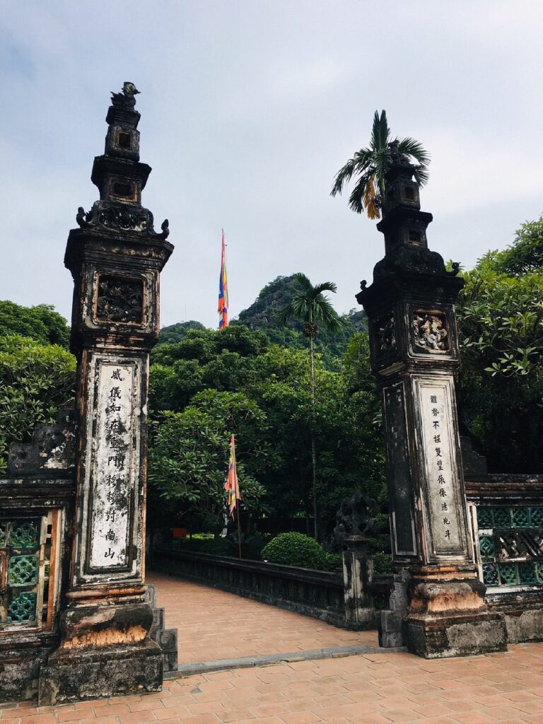 tour du lich ninh binh du lich the sinh tourist the sinh tourism hoa lu tam coc 004 20240510 141817