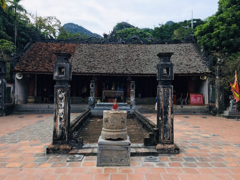 Tour vip Hoa Lư Tràng An 1 ngày