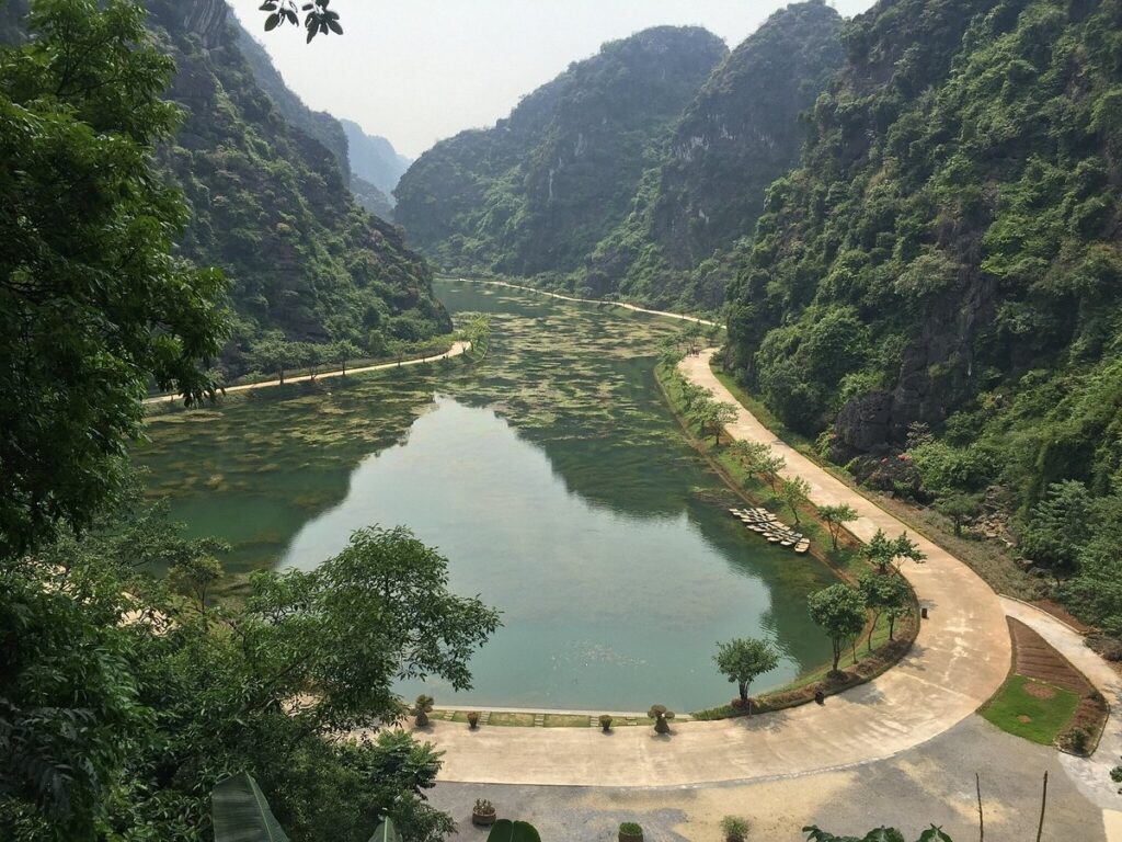 Du Lịch Ninh Bình 2 Ngày 1 Đêm - Trải Nghiệm Trọn Vẹn Vẻ Đẹp Non Nước Cố Đô 8 Du lịch Ninh Bình 2 ngày 1 đêm