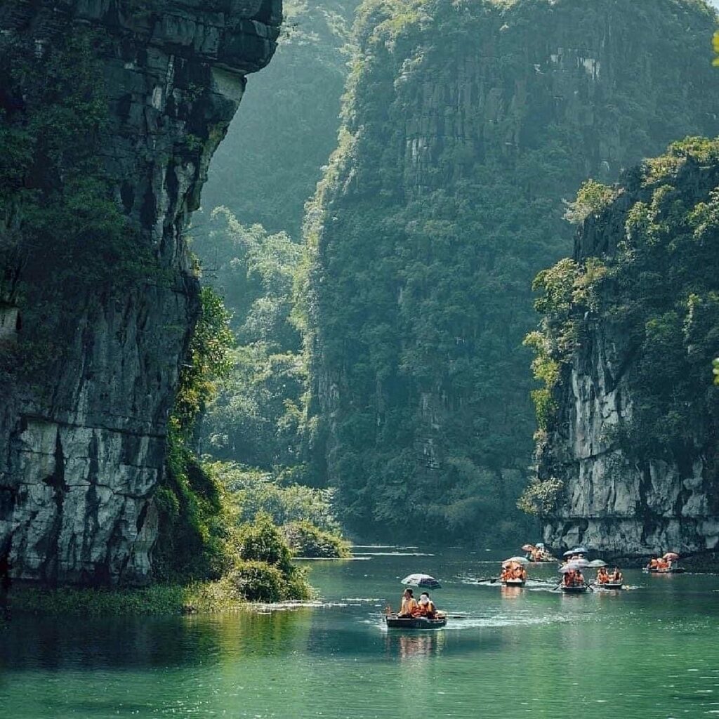 Đặt tour Ninh Bình - Hạ Long - Hà Giang tại thesinh.vn