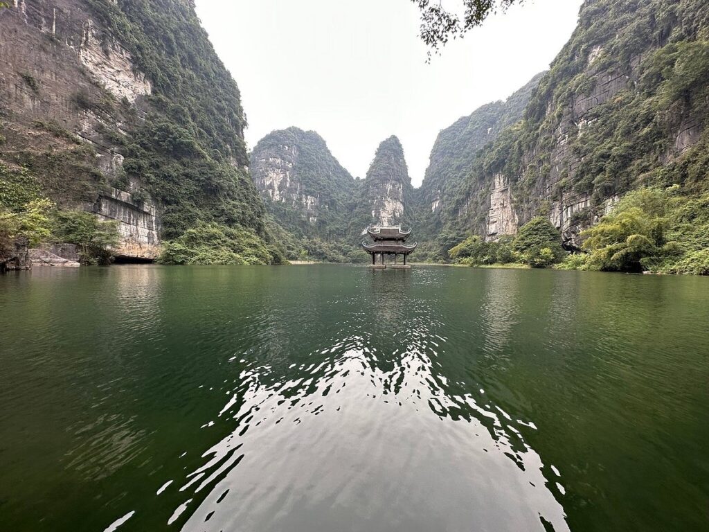Du lịch Ninh Bình 2 ngày 1 đêm cùng Thế Sinh Tourist