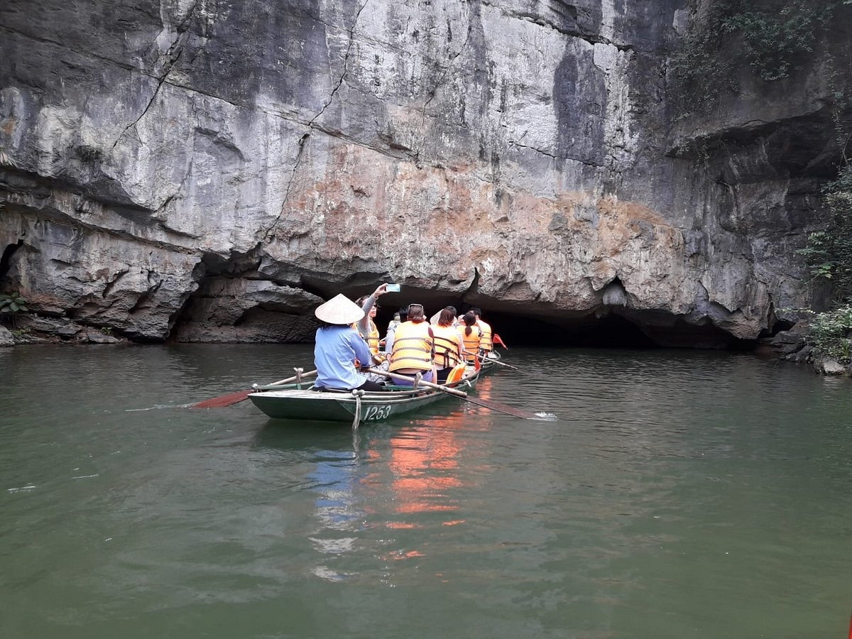 tour-du-lich-ninh-binh-du-lich-the-sinh-tourist-the-sinh-tourism-trang-an-013-20240510-141850 tour du lich ninh binh du lich the sinh tourist the sinh tourism trang an 013 20240510 141850