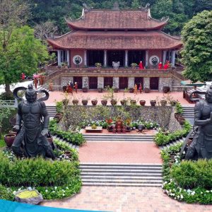 tour du lich chua tam chuc du lich the sinh tourist the sinh tourism sinhcafe travel 011 20240510 212829