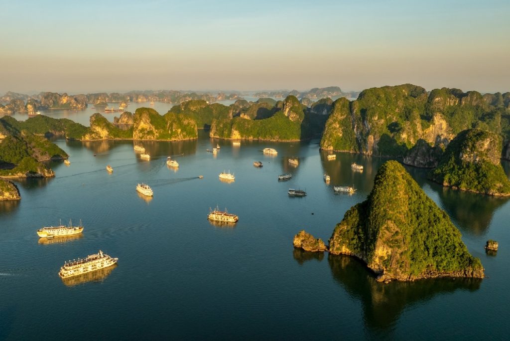 Tour Hạ Long 1 ngày - Lịch trình, giá cả và kinh nghiệm chi tiết 2 Tour Hạ Long 1 ngày - Ảnh sưu tầm