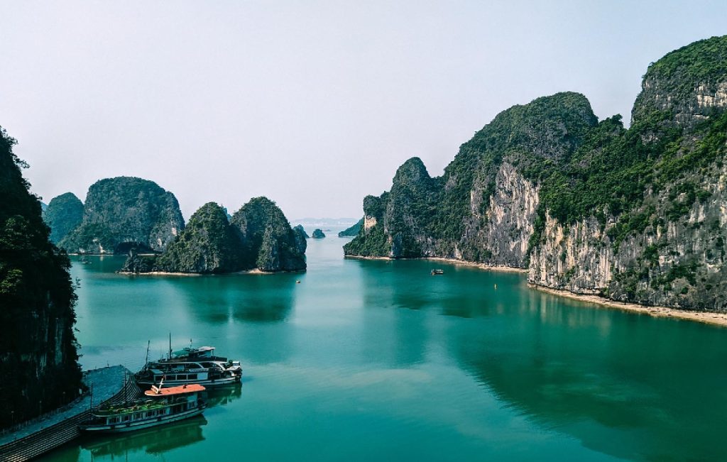 Đặt Tour Du Lịch Hạ Long - Hướng Dẫn Chi Tiết Cho Người Mới 3 Du lịch Hạ Long - Ảnh sưu tầm - Tour Hà Nội Hạ Long 1 ngày