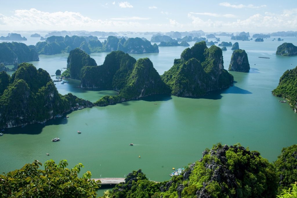 Đặt Tour Du Lịch Hạ Long - Hướng Dẫn Chi Tiết Cho Người Mới 8 Du lịch hạ Long - Du lịch Bãi Cháy Hạ Long - Ảnh sưu tầm