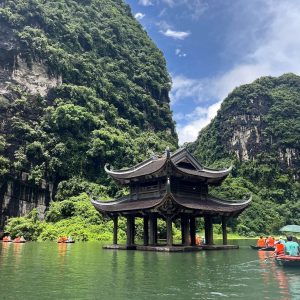 Tour VIP Hoa Lư Tràng An 1 Ngày