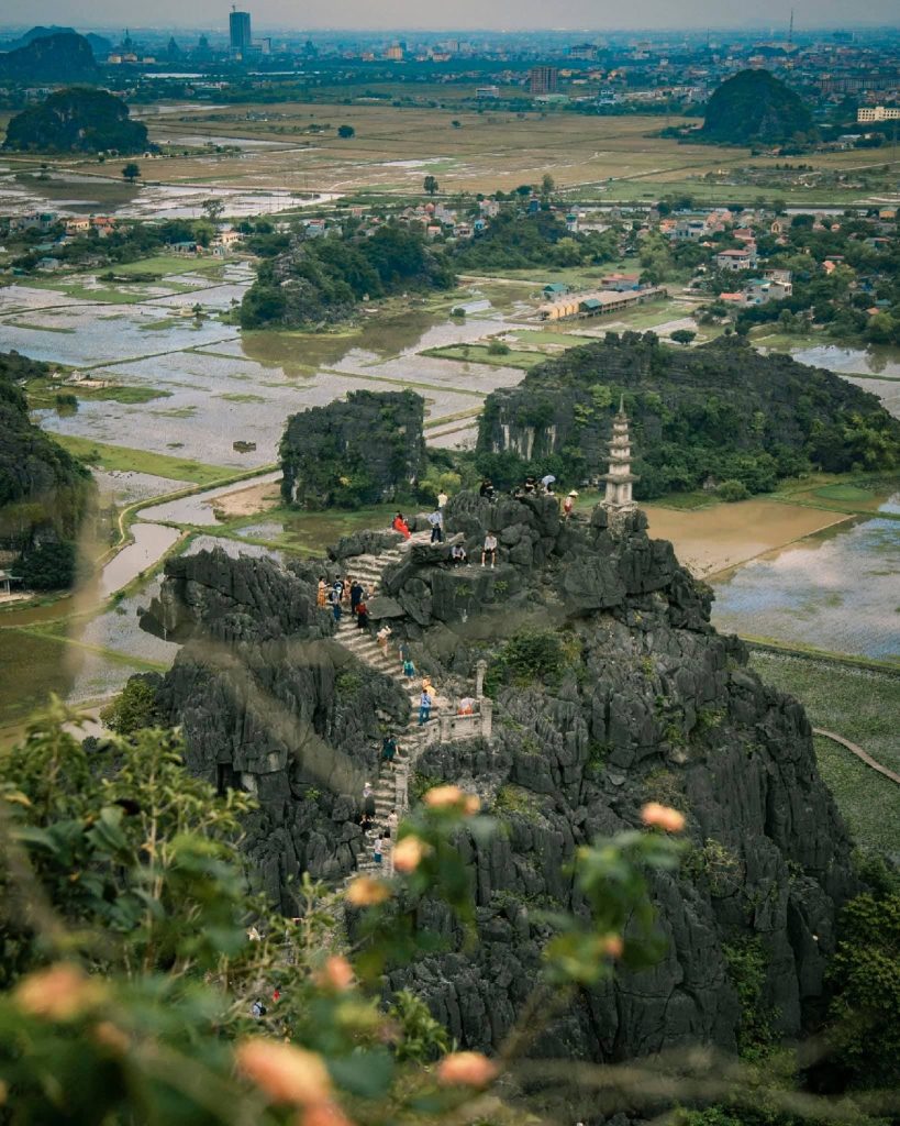 Du Lịch Tràng An Ninh Bình - Khám Phá Non Nước Hữu Tình Và Kinh Nghiệm Chi Tiết 19 dat tour di trang an du lich ninh binh the sinh tourism the sinh tourist 007 20240827