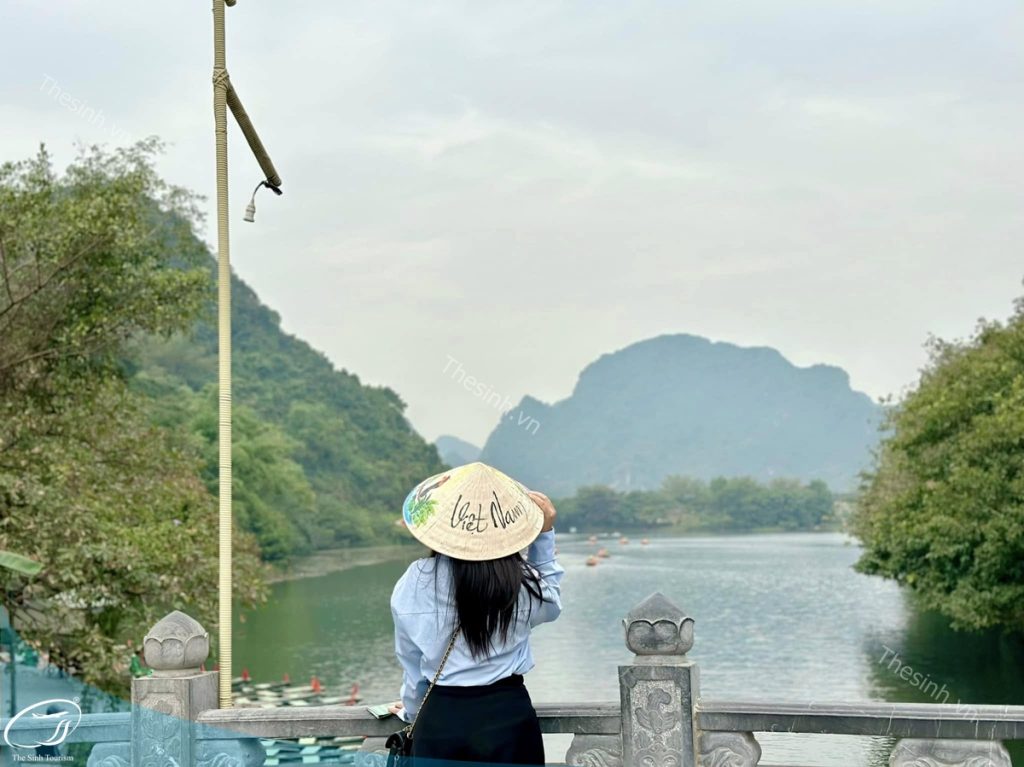 Tour Ninh Bình Tràng An 1 Ngày - Hành Trình Khám Phá Trọn Vẹn Nhất 7 Đi tour Ninh Bình Tràng An 1 ngày tại Thế Sinh Tourist