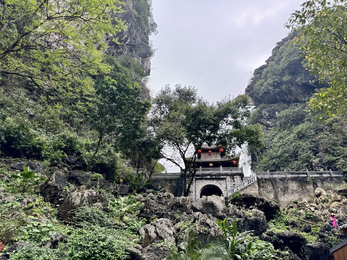 tour-du-lich-ninh-binh-tuyet-tinh-coc-ninh-binh-trang-an-du-lich-the-sinh-tourist-002 tour du lich ninh binh tuyet tinh coc ninh binh trang an du lich the sinh tourist 002