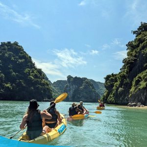 tour du lich cat ba du lich dao cat ba vinh lan ha the sinh tourist sinh cafe travel 017 20240919