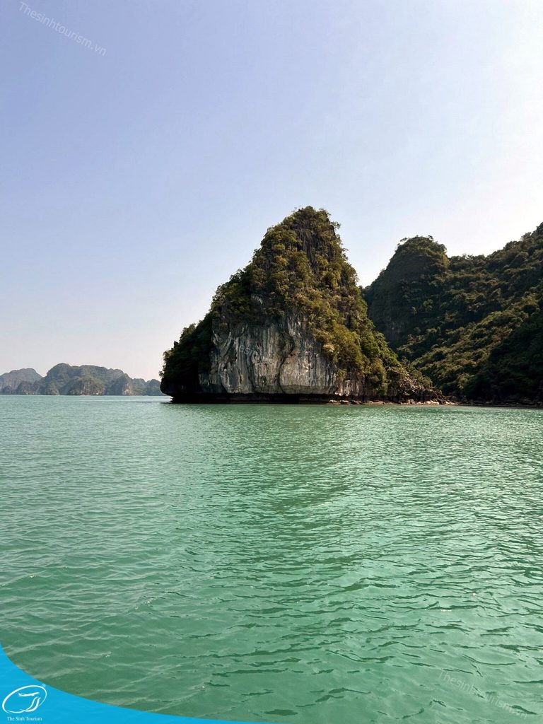 tour du lich cat ba du lich dao cat ba vinh lan ha the sinh tourist sinh cafe travel caption 1 20240919 103659