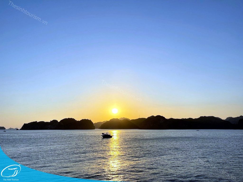 Đặt tour đi Cát Bà cùng thesinh.vn