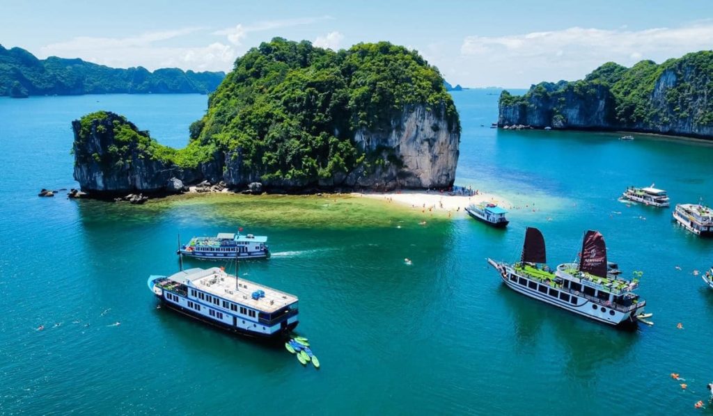 Ảnh sưu tầm - Du thuyền Lan Hạ 1 ngày
