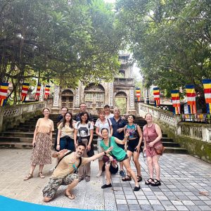 du lich the sinh the sinh tourist du lich chua huong tour chua huong 003 20241022