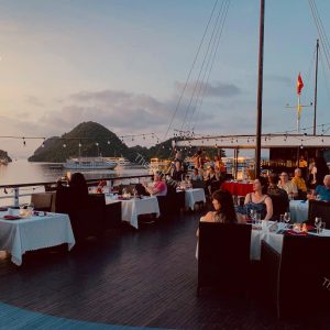 Tour VIP Hạ Long Bãi Cháy 2 Ngày 1 Đêm Ngủ Hotel 2 du lich the sinh the sinh tourist du lich ha long tour ha long 024 20250725